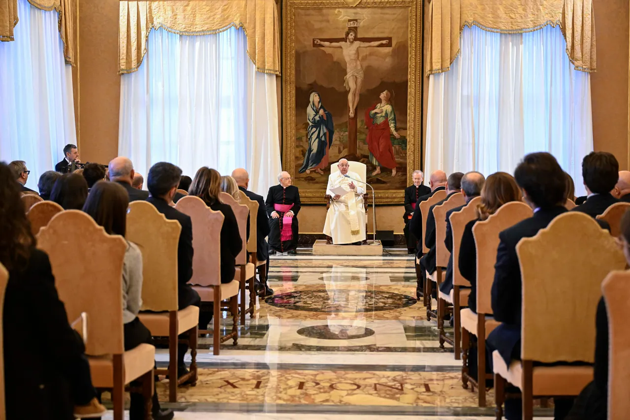 El papa critica la inversión estatal en armas: &#8220;Invertir en matar. ¡Están locos!&#8221;