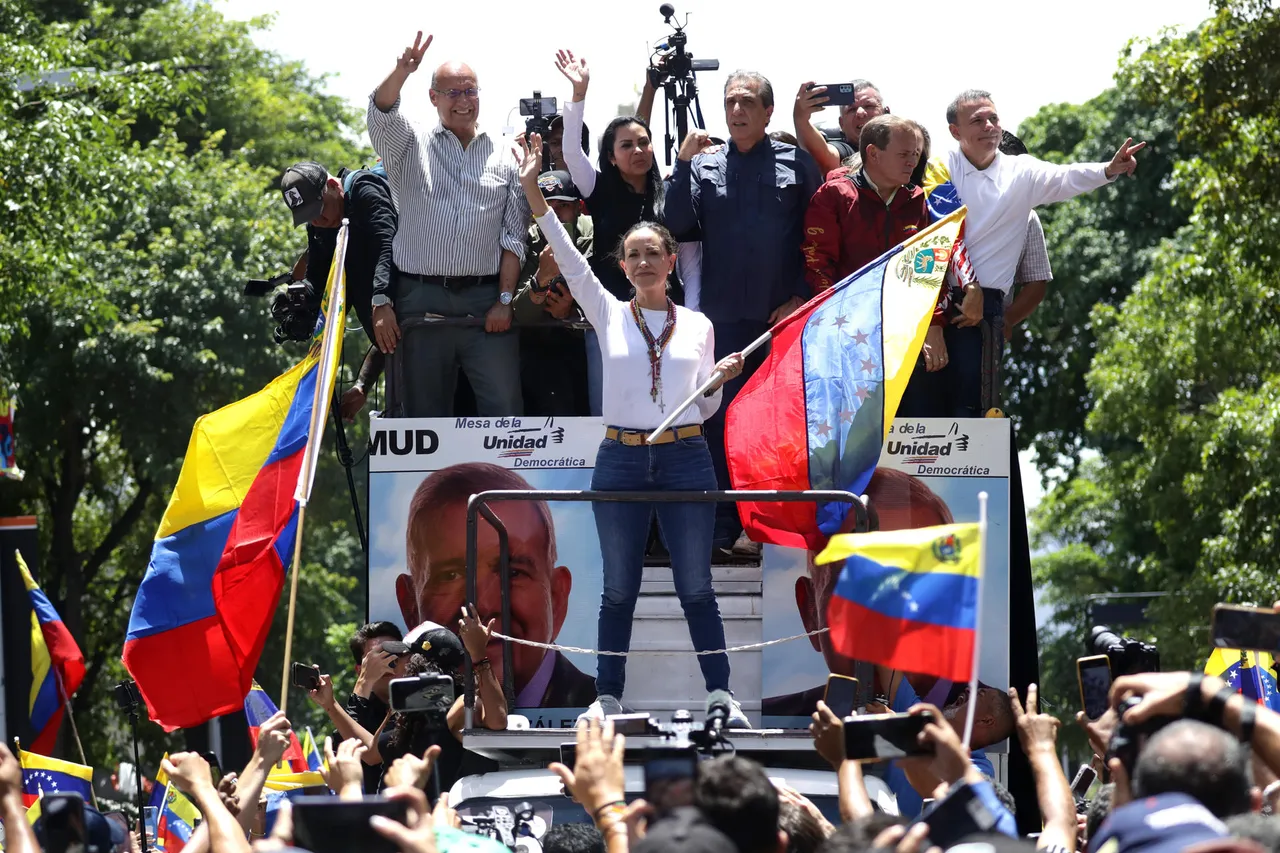María Corina Machado aboga por una lucha &#8220;pacífica&#8221; y con &#8220;fuerza&#8221; por la verdad