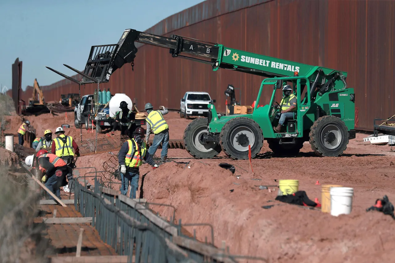Metal hirviendo y 4,500 mdd: Así es el temible muro negro que Trump levanta frente a México