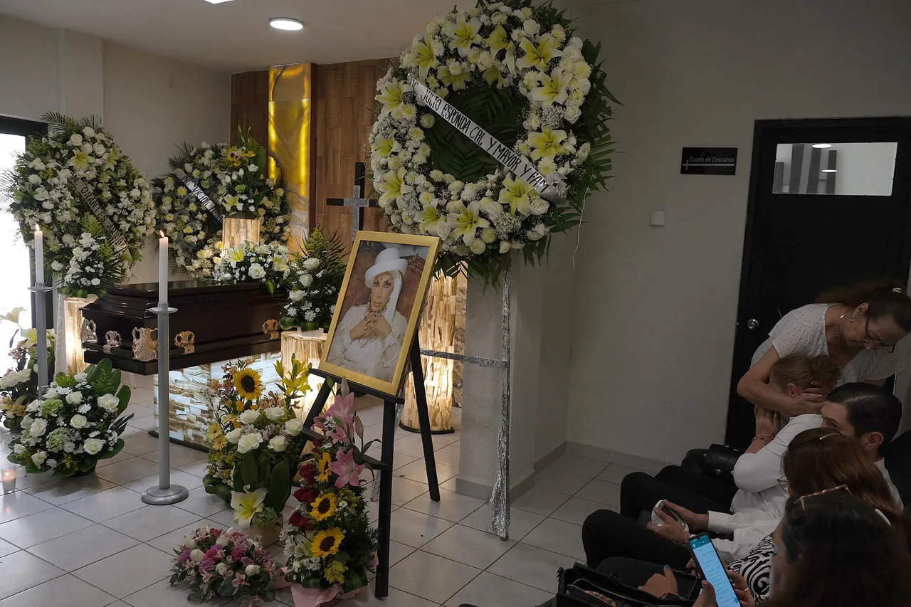 Familiares recuerdan a actriz mexicana Irma Serrano a unas horas de su muerte