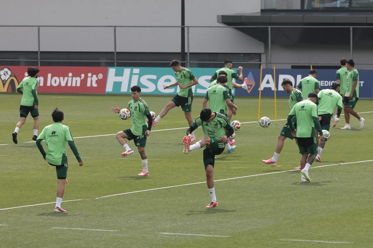 Entrenamiento selección de México