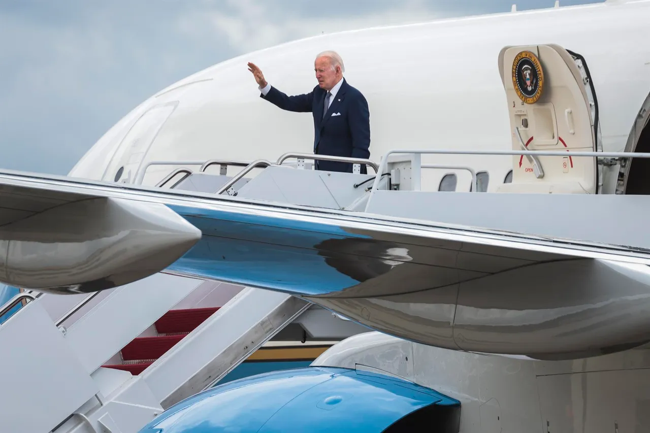 BIDEN 542544