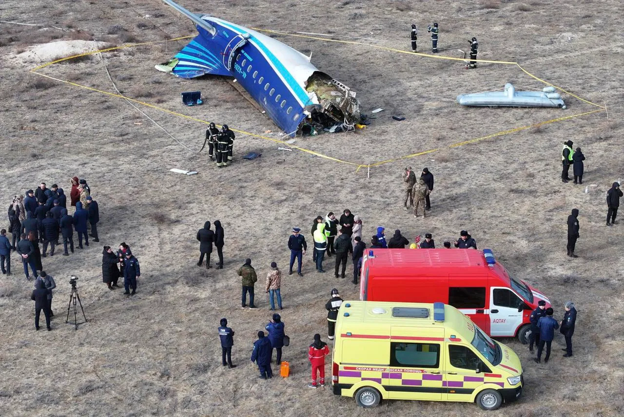Un avión de pasajeros de Azerbaijan Airlines se estrella cerca de Aktau, KazajIstán