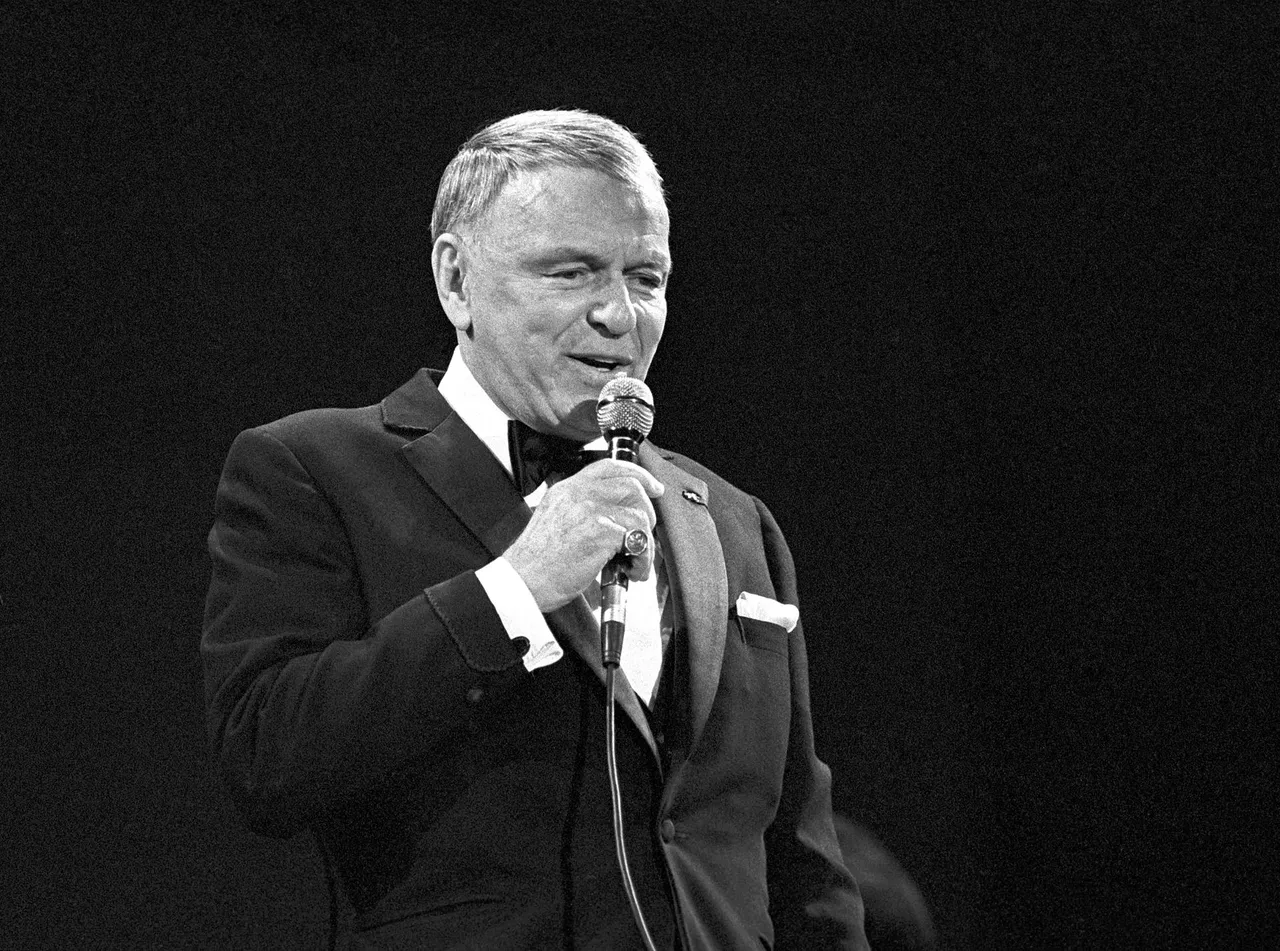 FRANK SINATRA
