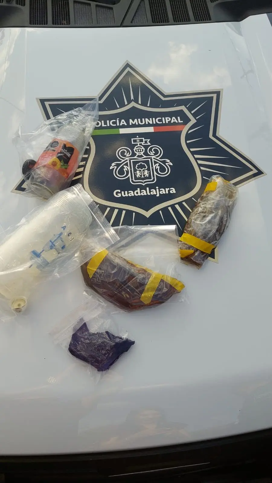 Detienen a hombre  con bombas molotov
