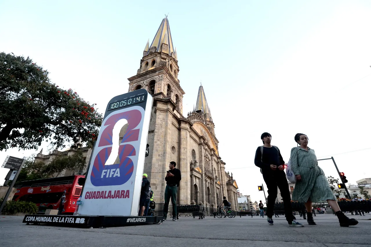 La ciudad de Guadalajara intenta tranquilizar a los aficionados antes de la Copa del Mundo, que comienza en 100 días, tras haber