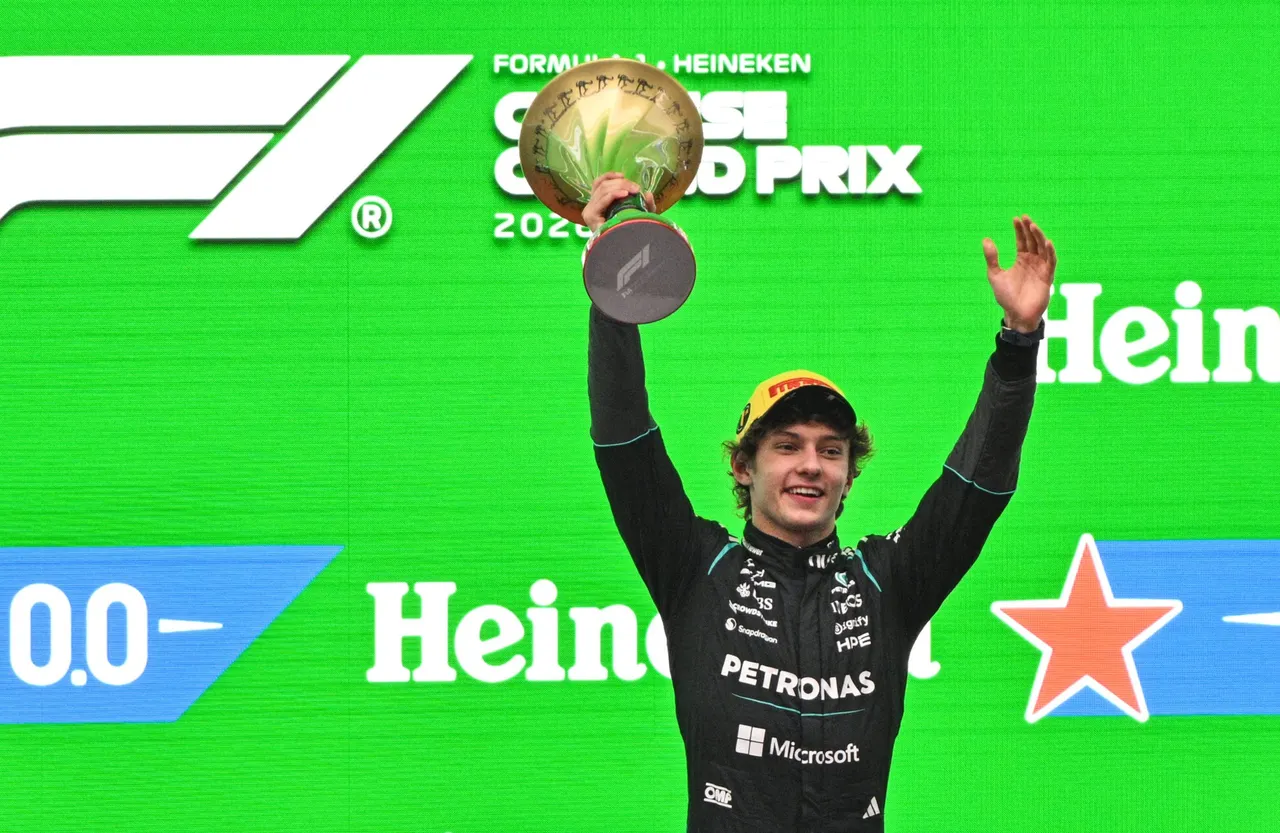 El italiano Andrea Kimi Antonelli (Mercedes) se hizo este domingo con la victoria en el Gran Premio de China, la segunda parada del campeonato mundial