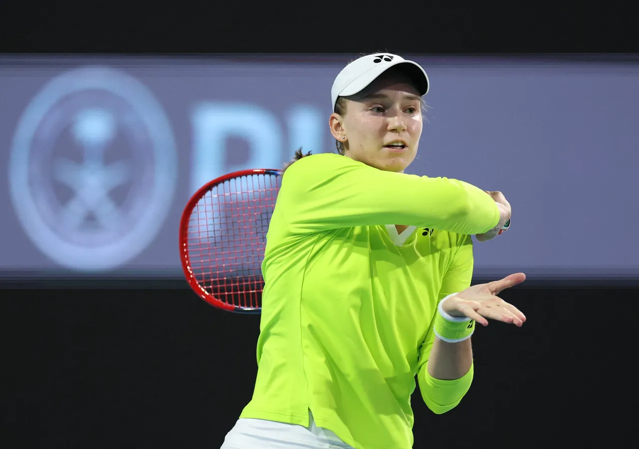 La kazaja Elena Rybakina alcanzó este domingo los octavos de final del WTA 1.000 de Miami tras derrotar en dos sets a la ucraniana Marta Kostyuk.