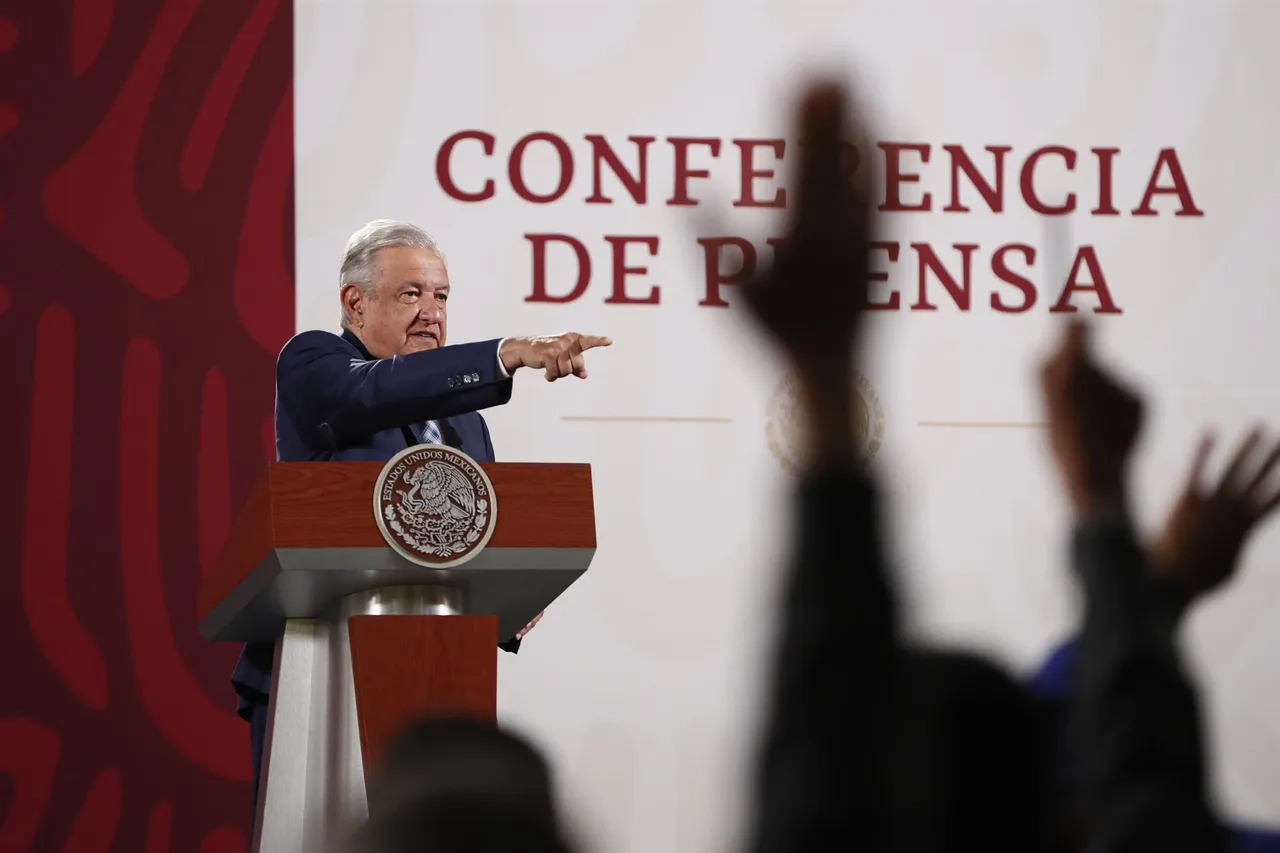 AMLO6525415