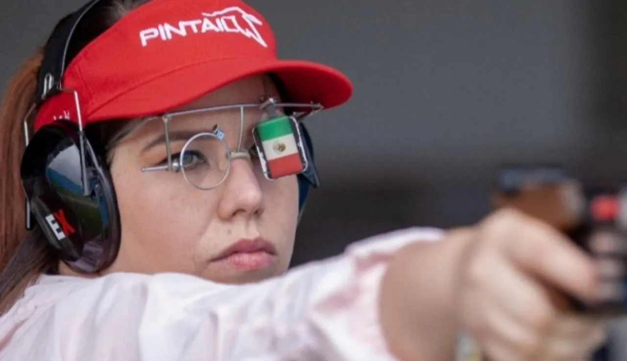 Alejandra Zavala, seleccionada de tiro deportivo
