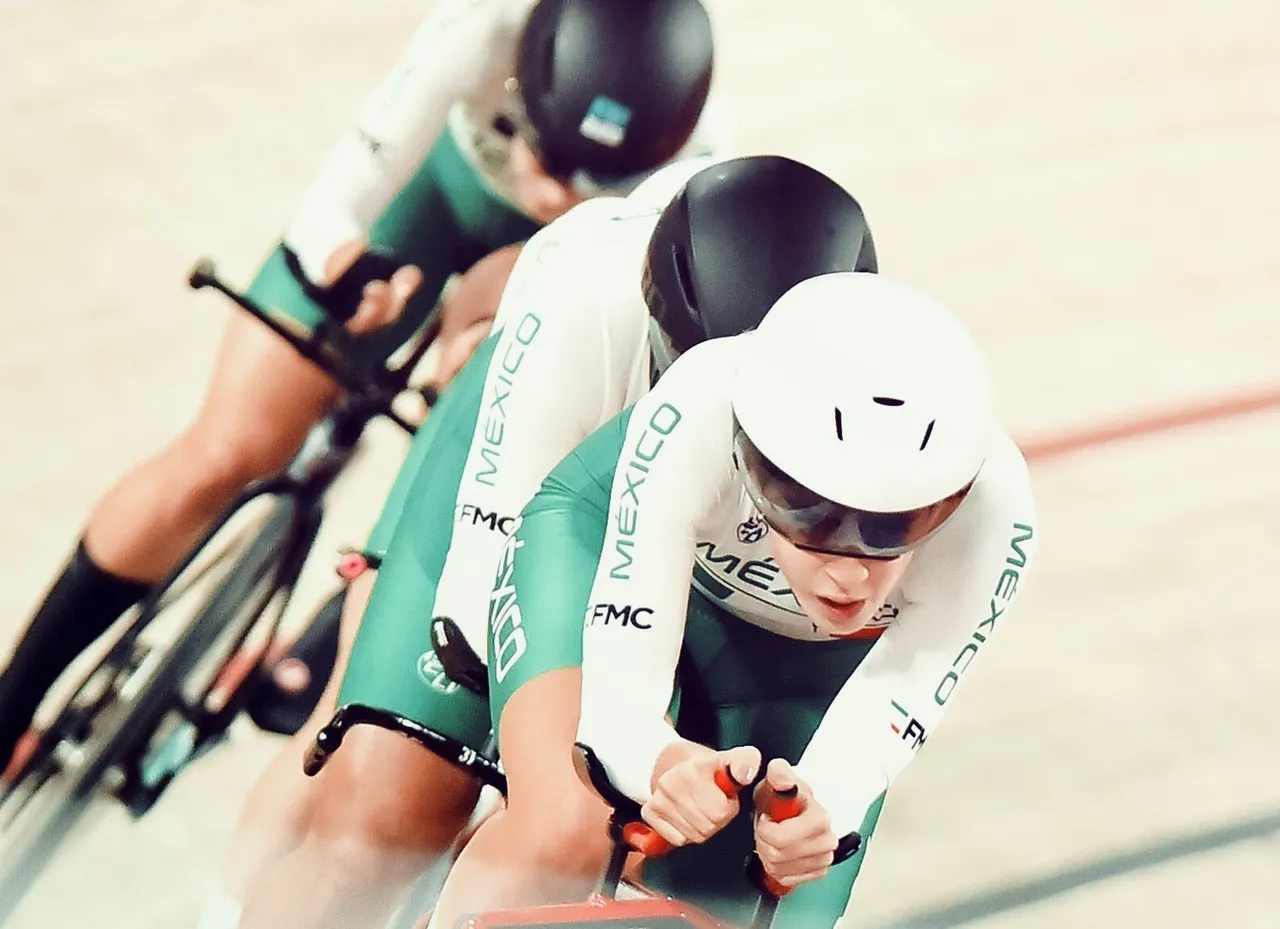 Antonieta Gaxiola, ciclista mexicana (2)