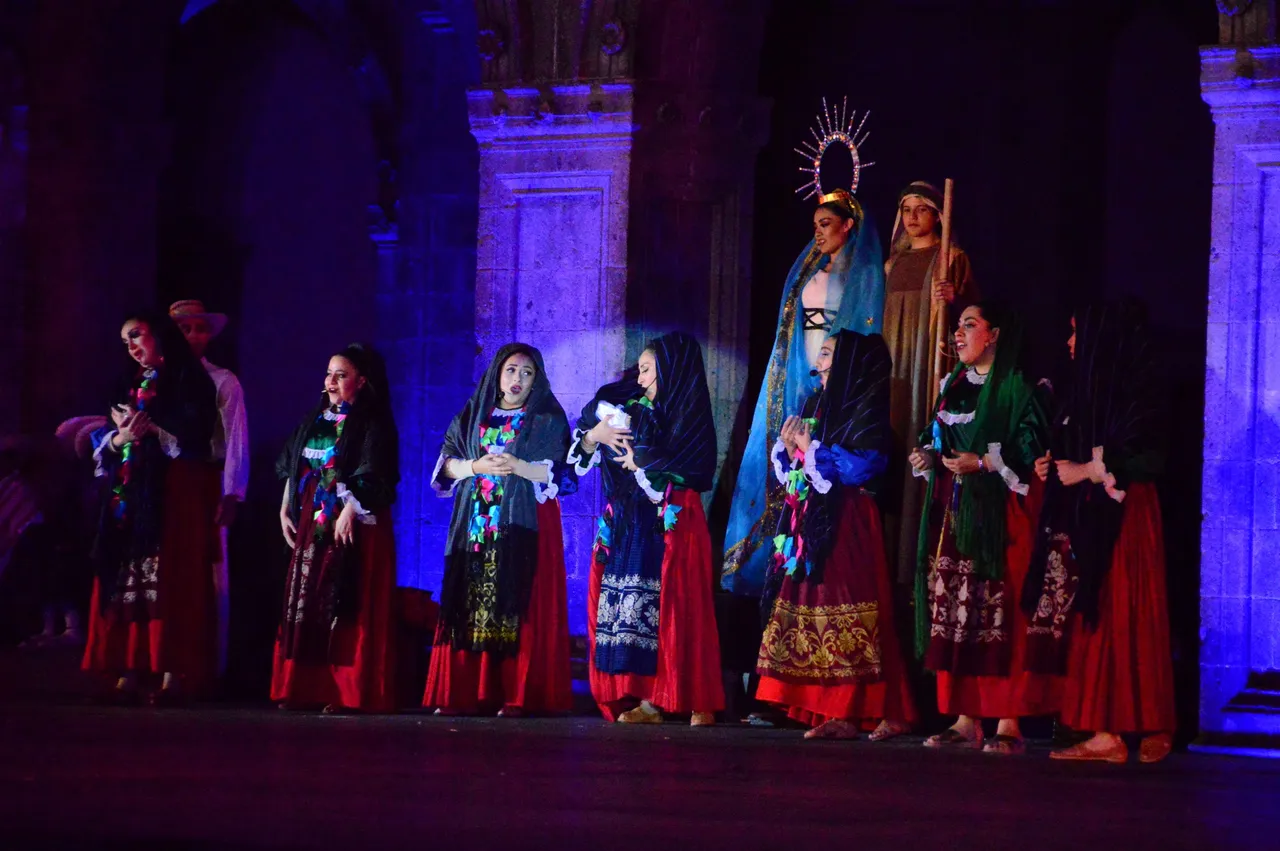 Ballet Folk Amalia Hernandez Navidades Castillo dic 2021 9