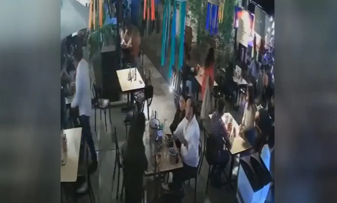 EXPLOSIVO RESTAURANTE