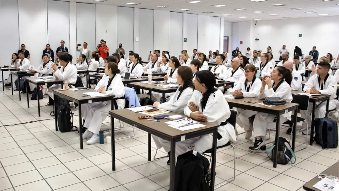 CNAR recibe a árbitros internacionales de para taekwondo rumbo a París 2024 (5)