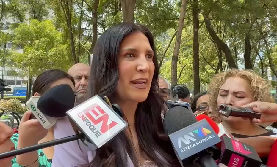 “Un insulto a la inteligencia”: Kenia López Rabadán tunde al oficialismo por comparar casos de Rocha y Maru Campos.