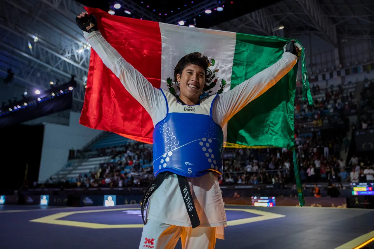 Carlos Sansores campeón mundial Guadalajara 2022