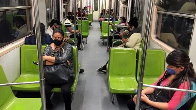 Coronavirus-Sana-distancia-metro-transporte-publico-640&#215;360