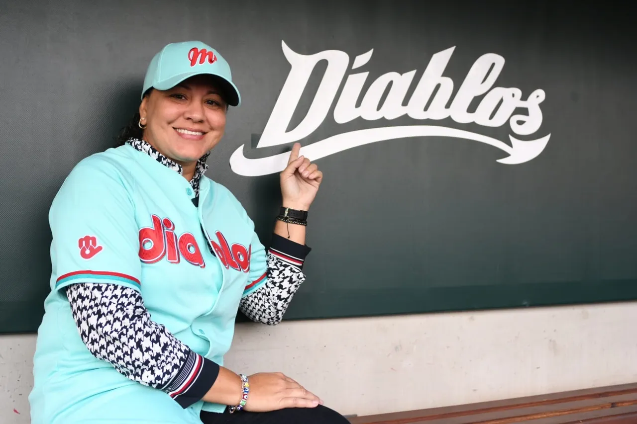 DENISSE FUENMAYOR, MANAGER DIABLOS FEMENIL