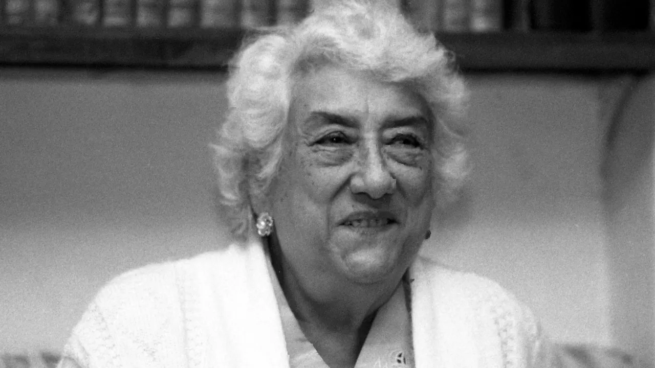 Dolores Castro Varela, poeta, narradora, ensayista, crítica literaria y fundadora de Radio UNAM, murió este miércoles a la edad de 98 años.