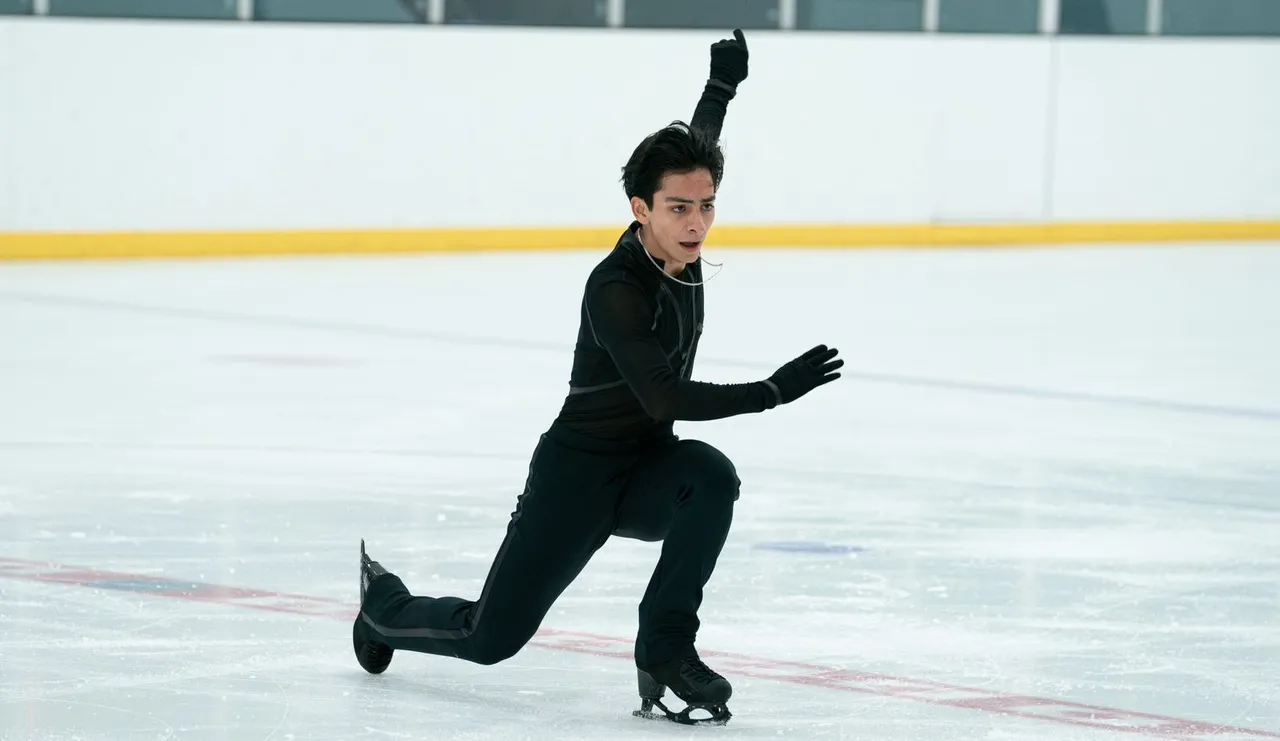 Donovan Carrillo logró el quinto lugar en la Copa Internacional Cranberry, que se realizó en Norwood, Massachusetts
