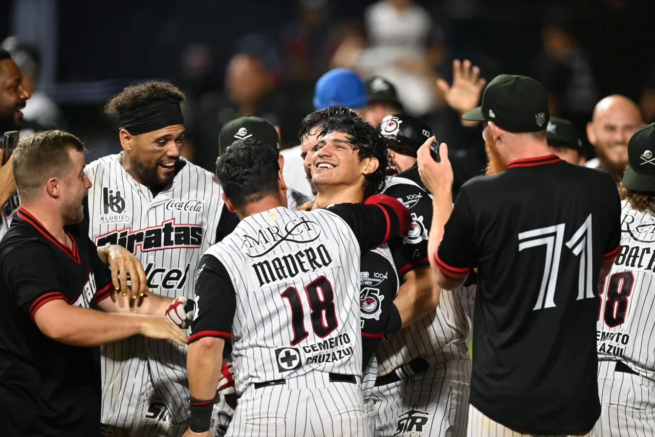 Un batazo de tres carreras de Christian Ibarra en la décima entrada marcó la diferencia y los Piratas de Campeche derrotaron 5-2 a los