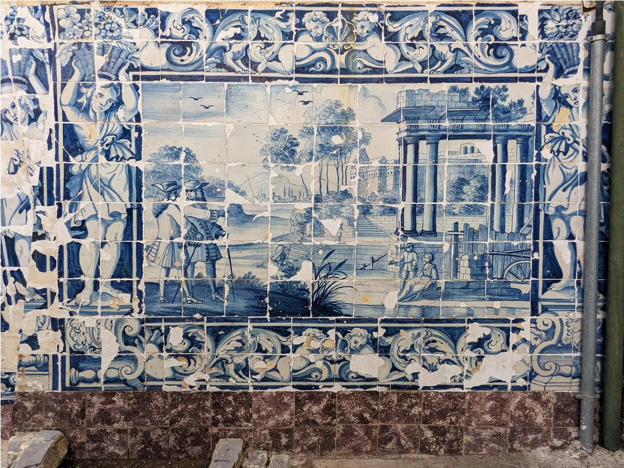 El INAH promueve y coordina la conservacioìn y restauracioìn de los paneles de azulejos de la Embajada de Meìxico en Portugal. Cortesiìa Renata Schneider, INAH-CNCPC