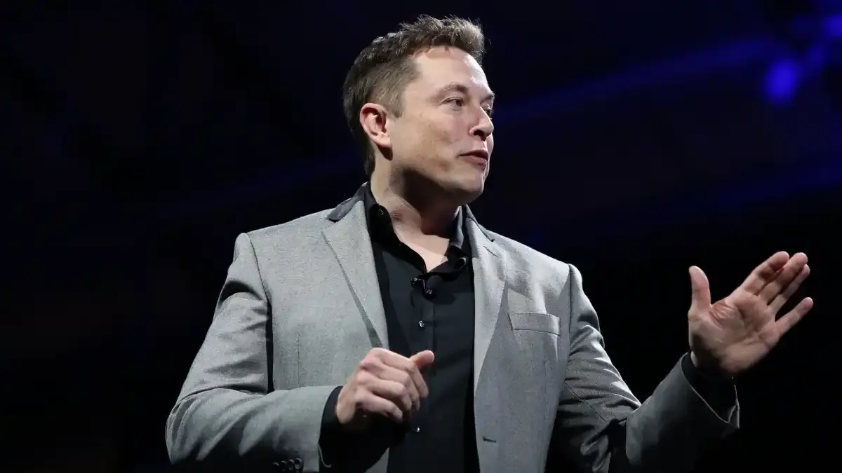 Elon-Musk-Starlink-scaled