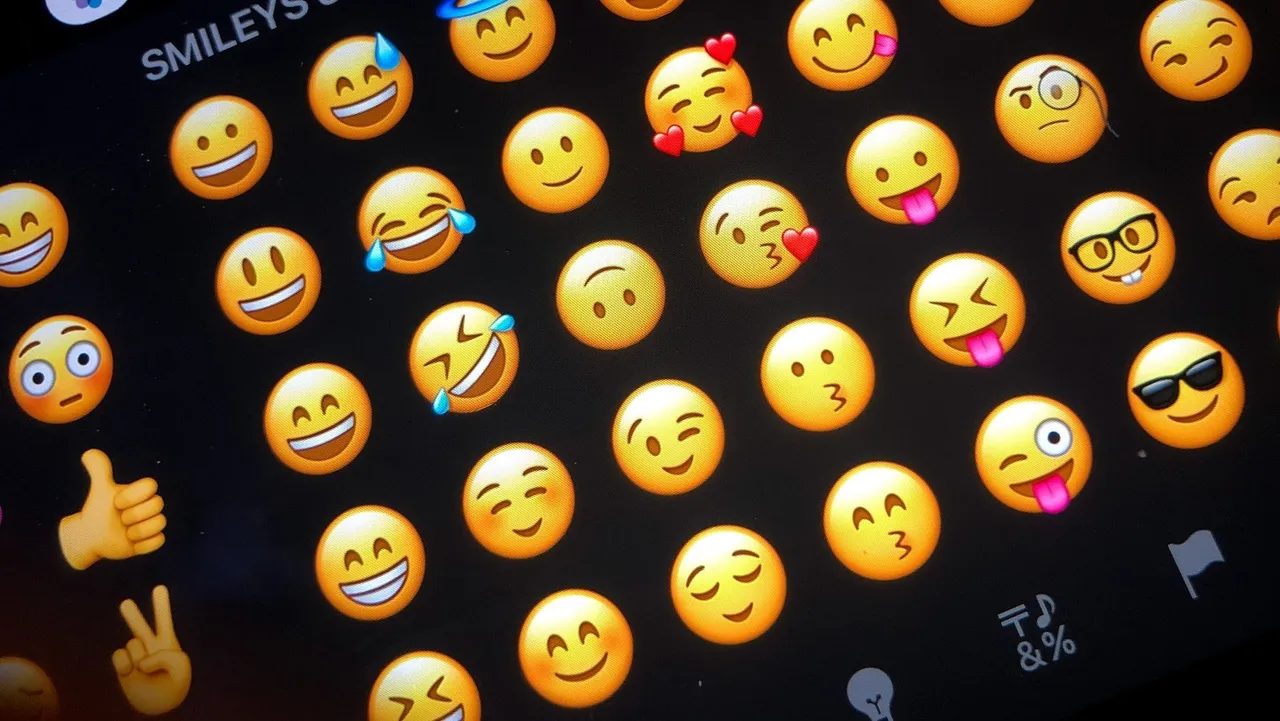 Welt-Emoji-Tag