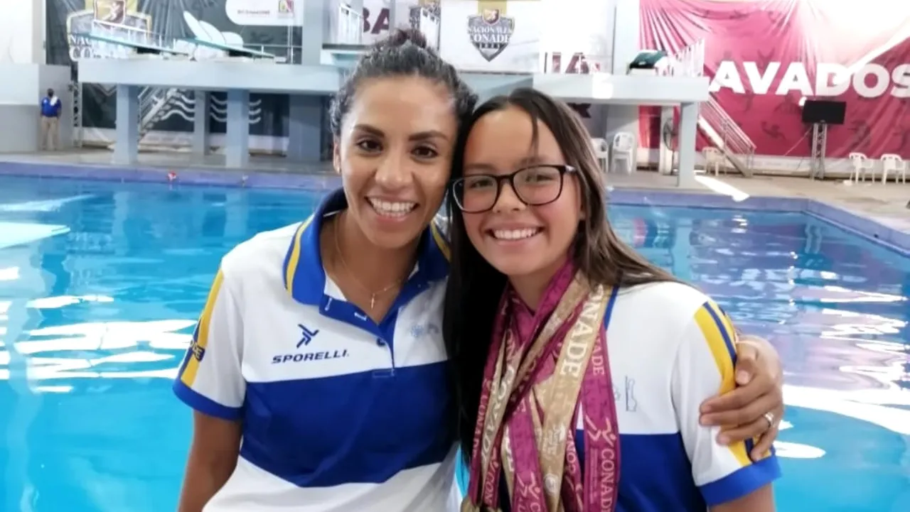 Entrenadora de clavados Fernanda González