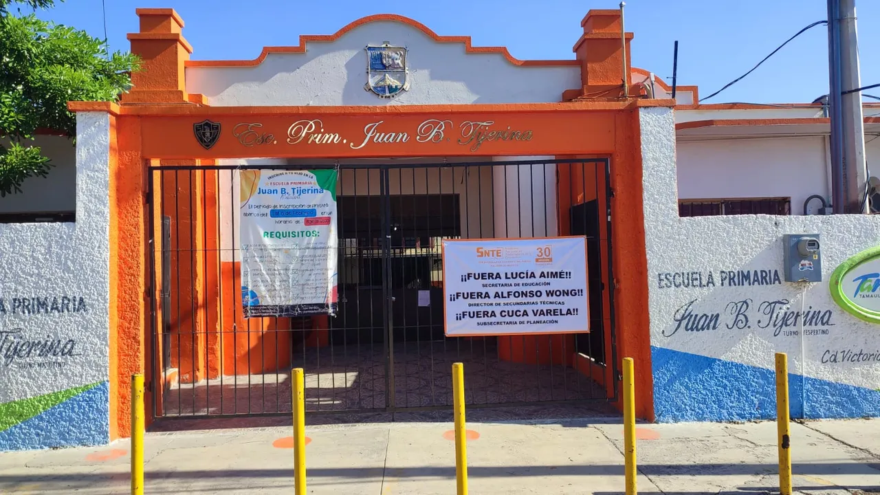 Escuela (2)