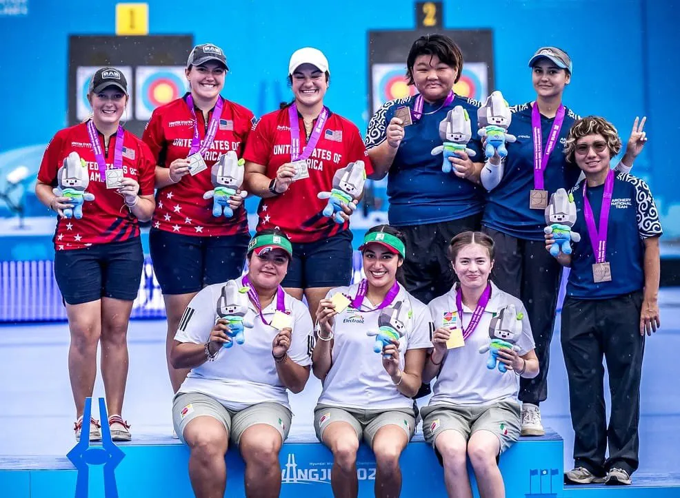 Maya Becerra, Mariana Bernal y Adriana Castillo ganan la primera medalla de oro de la historia en un Campeonato Mundial de Tiro con Arco, tras vencer a Estados Unidos en la final de Gwangju 2025.