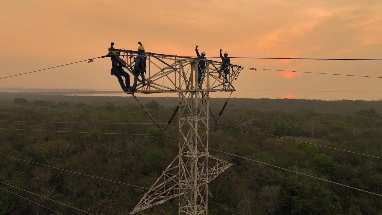 CFE restablece suministro eléctrico en la Península de Yucatán