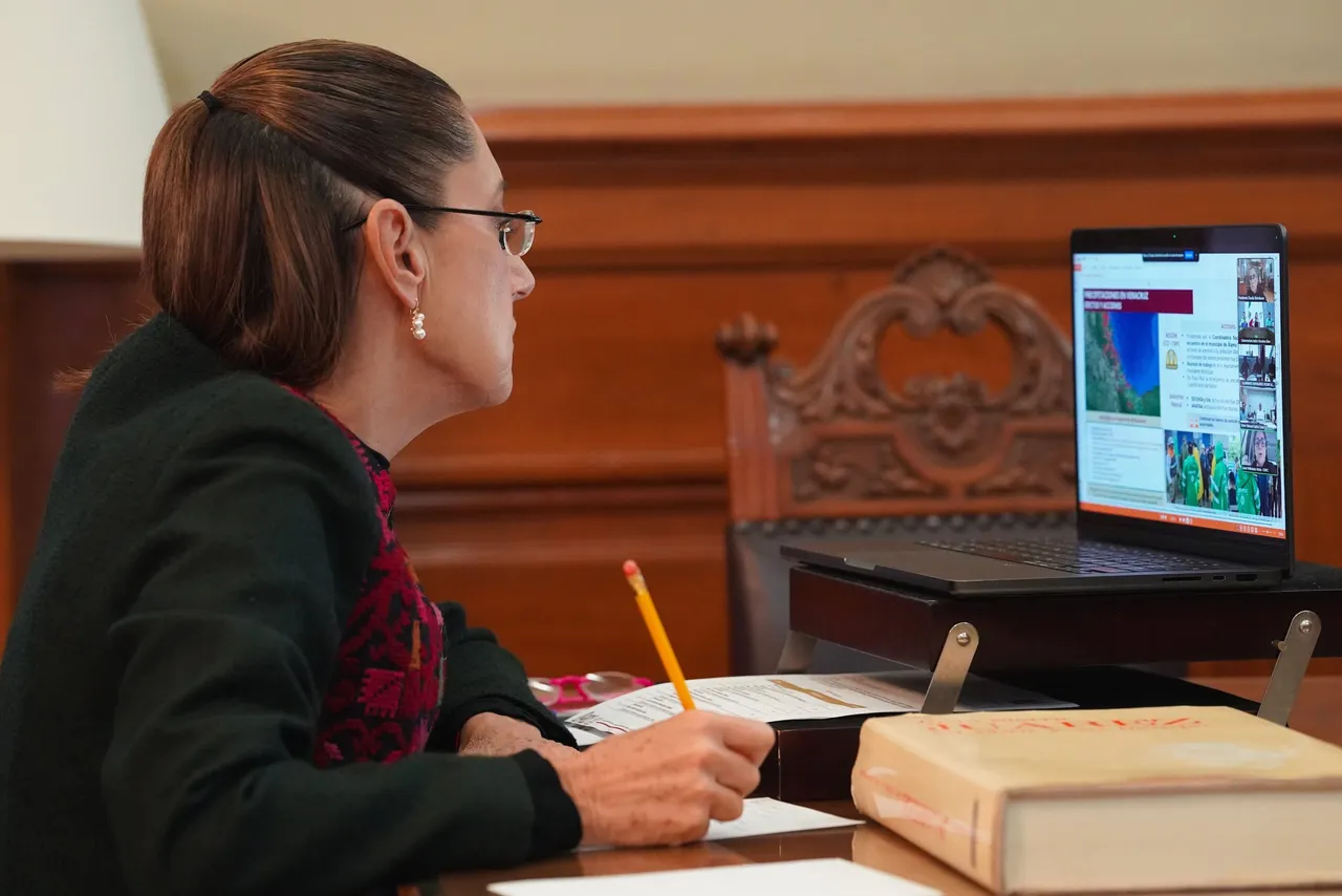 Sheinbaum sesiona virtualmente con Gobernadores por lluvias intensas