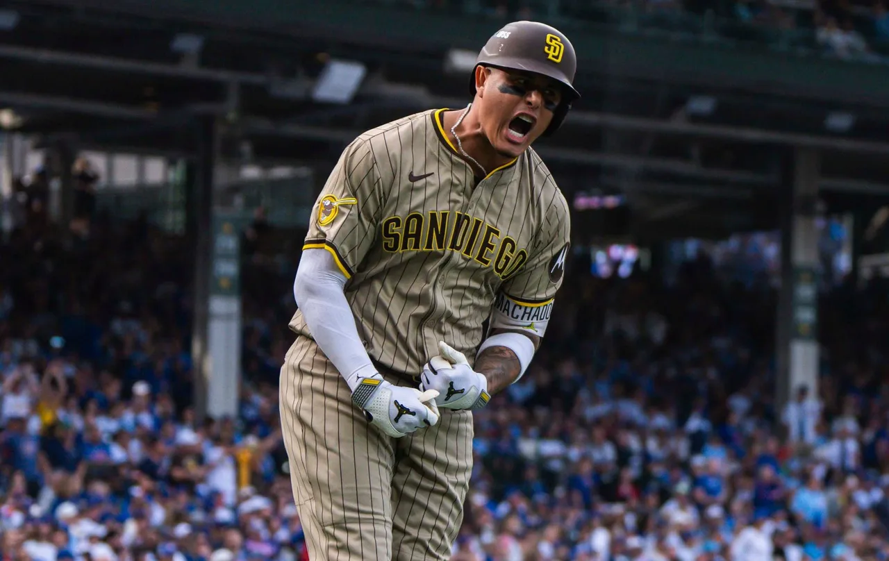 - Manny Machado demostró por qué es uno de los bateadores más temidos de la MLB, conectando un cuadrangular de dos carreras que puso a los San Diego Padres