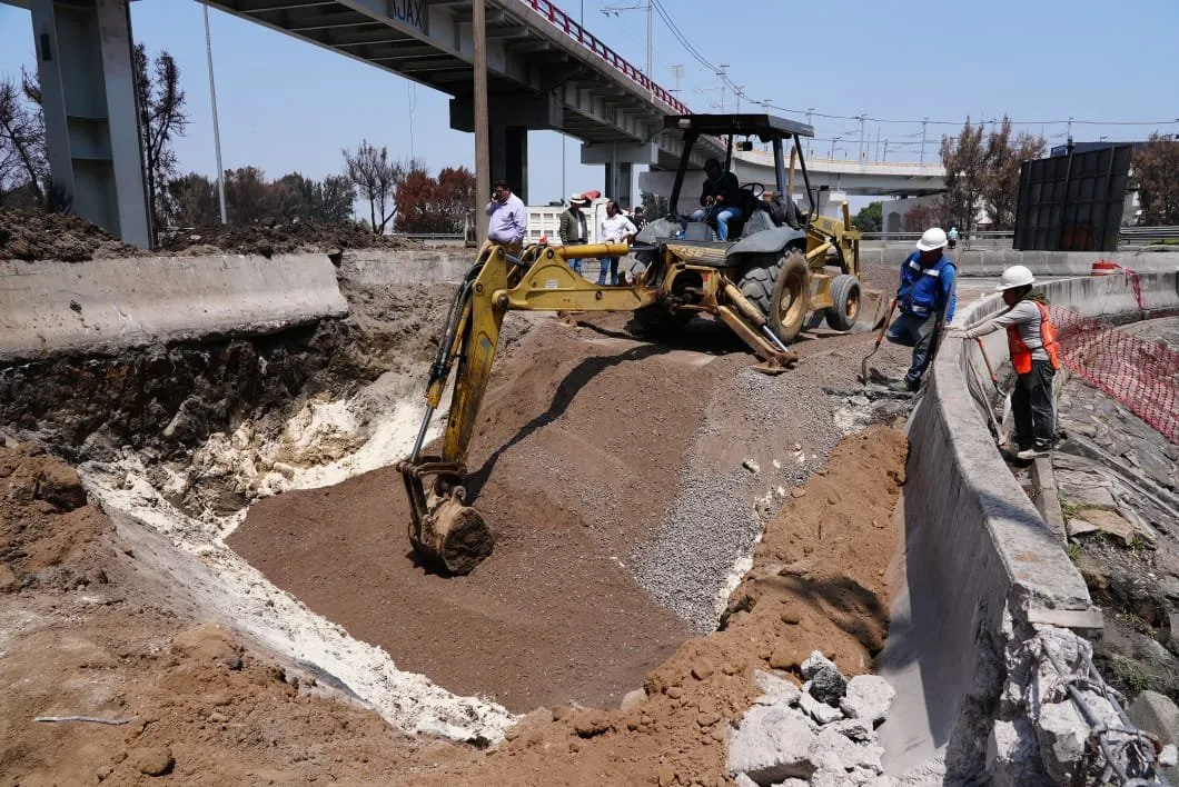 Grieta en el Puente La Concordia por hundimientos diferenciales