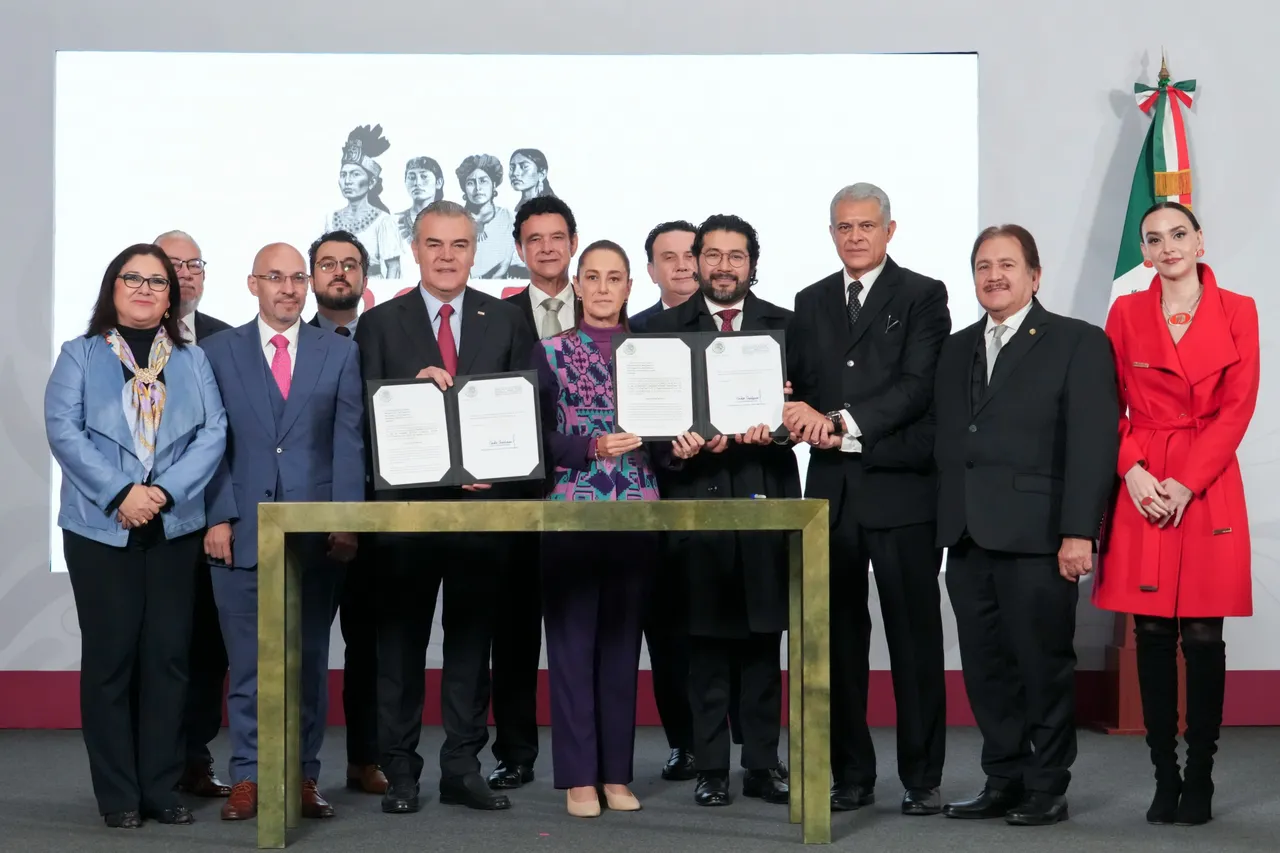 G7QLrVjXoAA-uOS