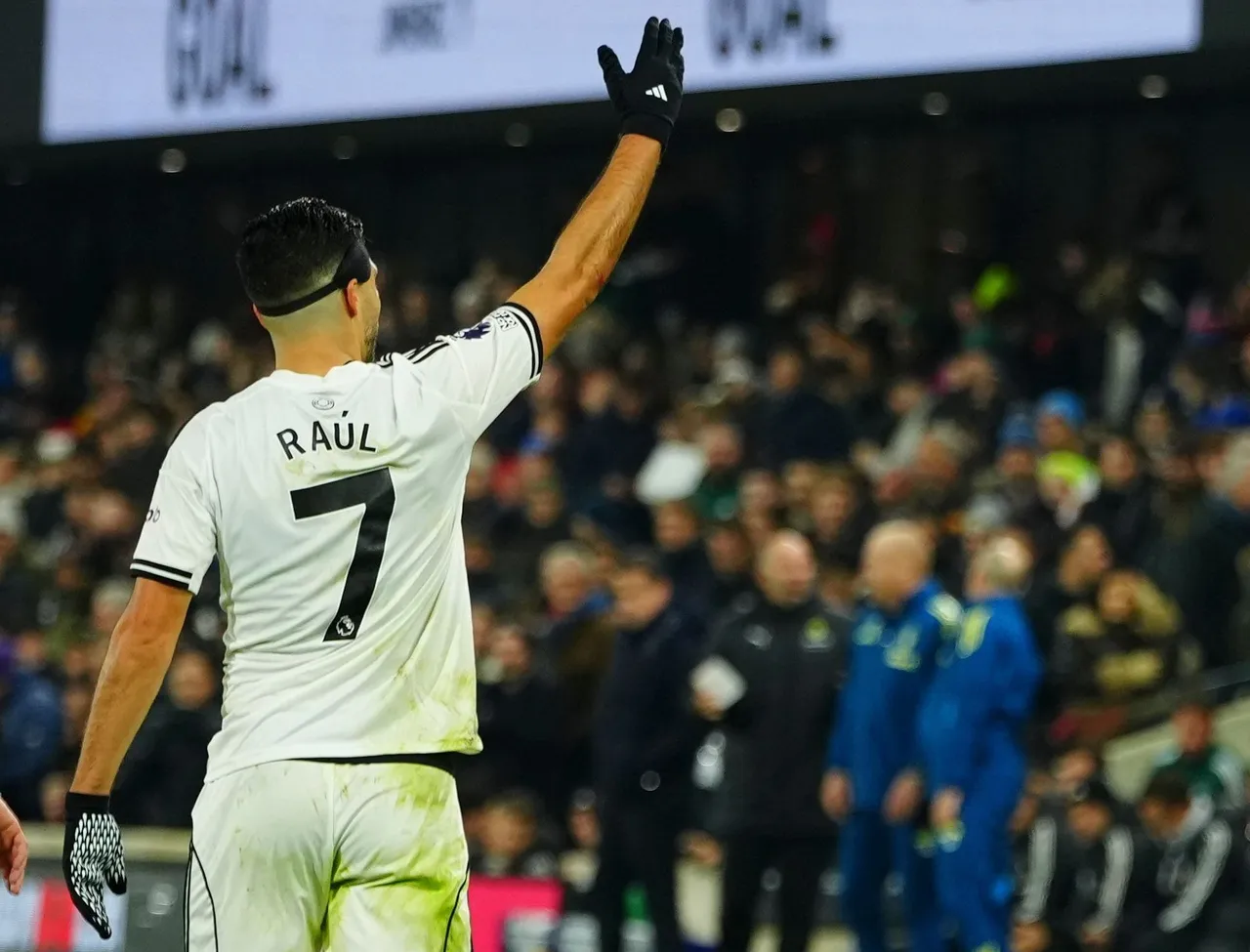 El delantero mexicano Raúl Jiménez no continuará con el Fulham, luego de que el club inglés confirmara que su contrato llegará a su fin en las próximas semanas