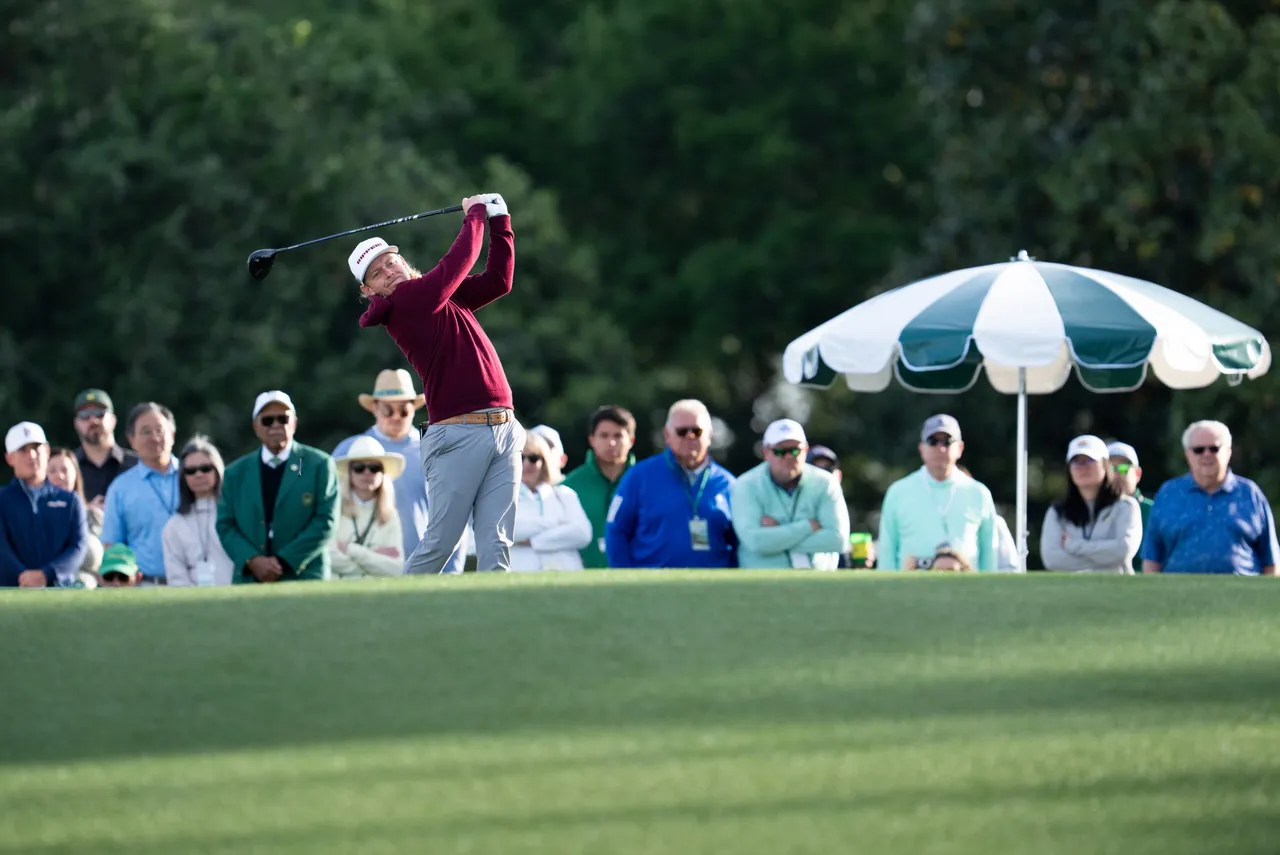 GOLF LIV