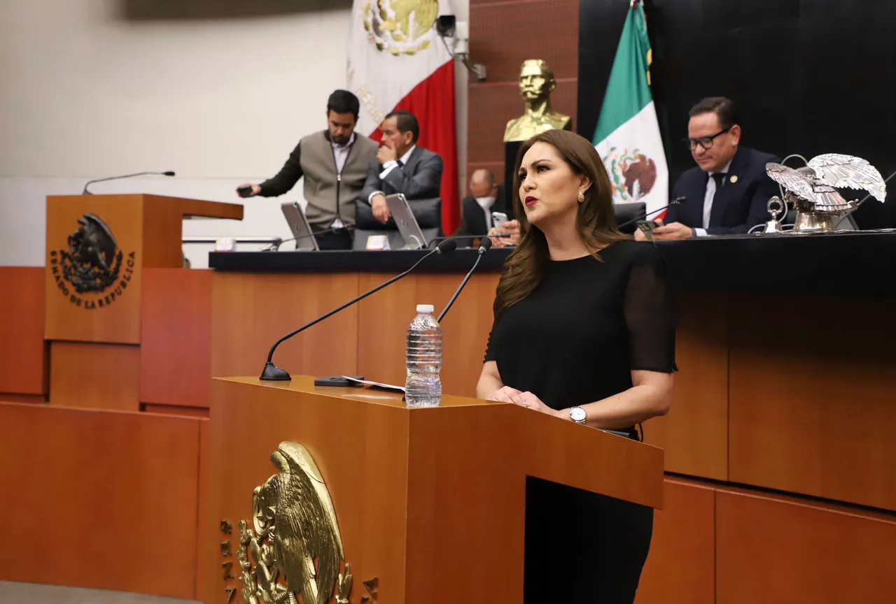 GEOVANNA BAÑUELOS