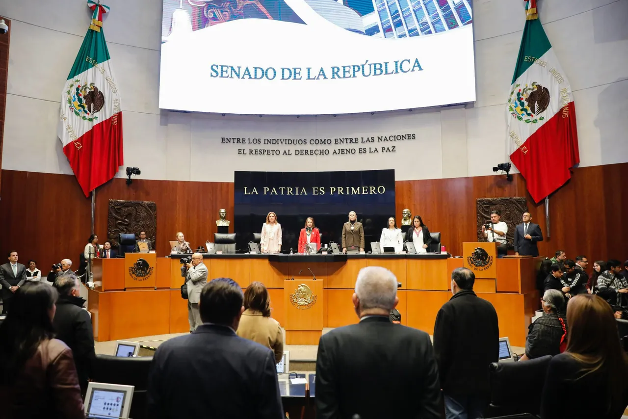 Senado honra a militares caídos: Minuto de silencio y ovación por el abatimiento de "El Mencho"