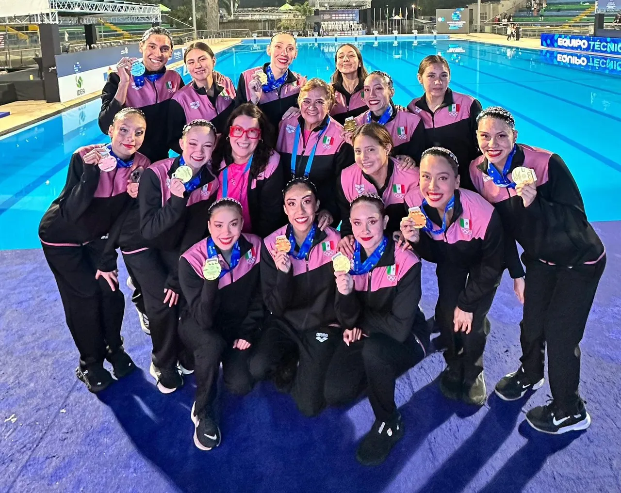 La primera jornada de la Copa del Mundo de natación artística fue histórica para México, que logró una medalla de oro en la rutina técnica