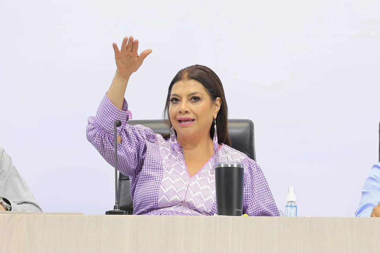"Si tienen pruebas, adelante": Clara Brugada responde a Julio Scherer por señalamientos en su libro