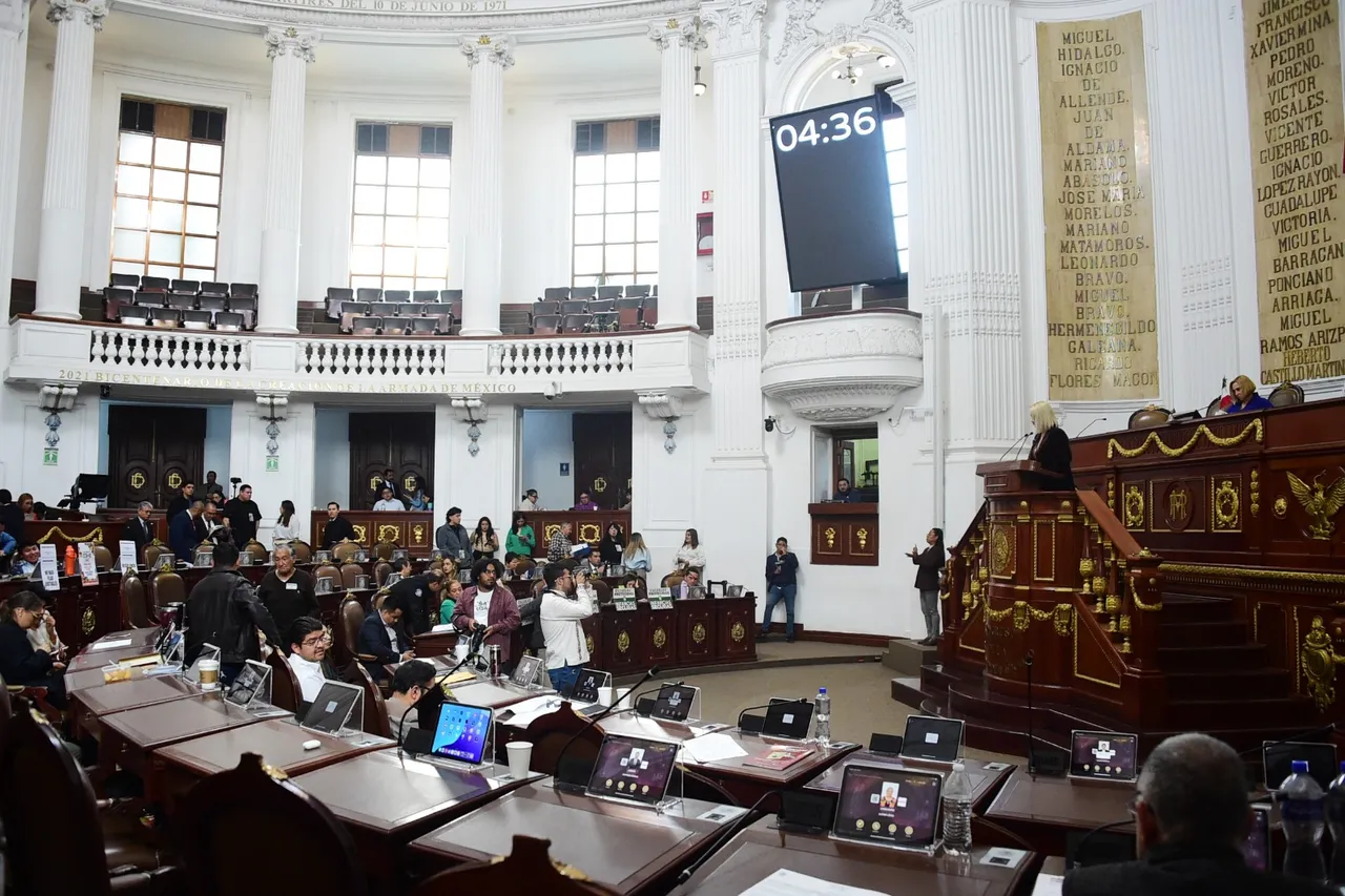 Cárcel por cirugías estéticas a menores: La fuerte propuesta que avanza en la CDMX