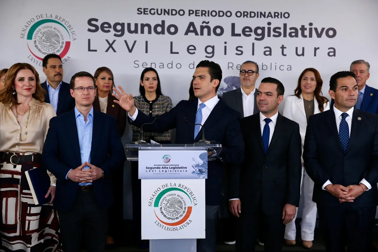 "Ni nos asusta ni nos angustia": El PAN desafía a Sheinbaum y acepta verla en la boleta de 2027