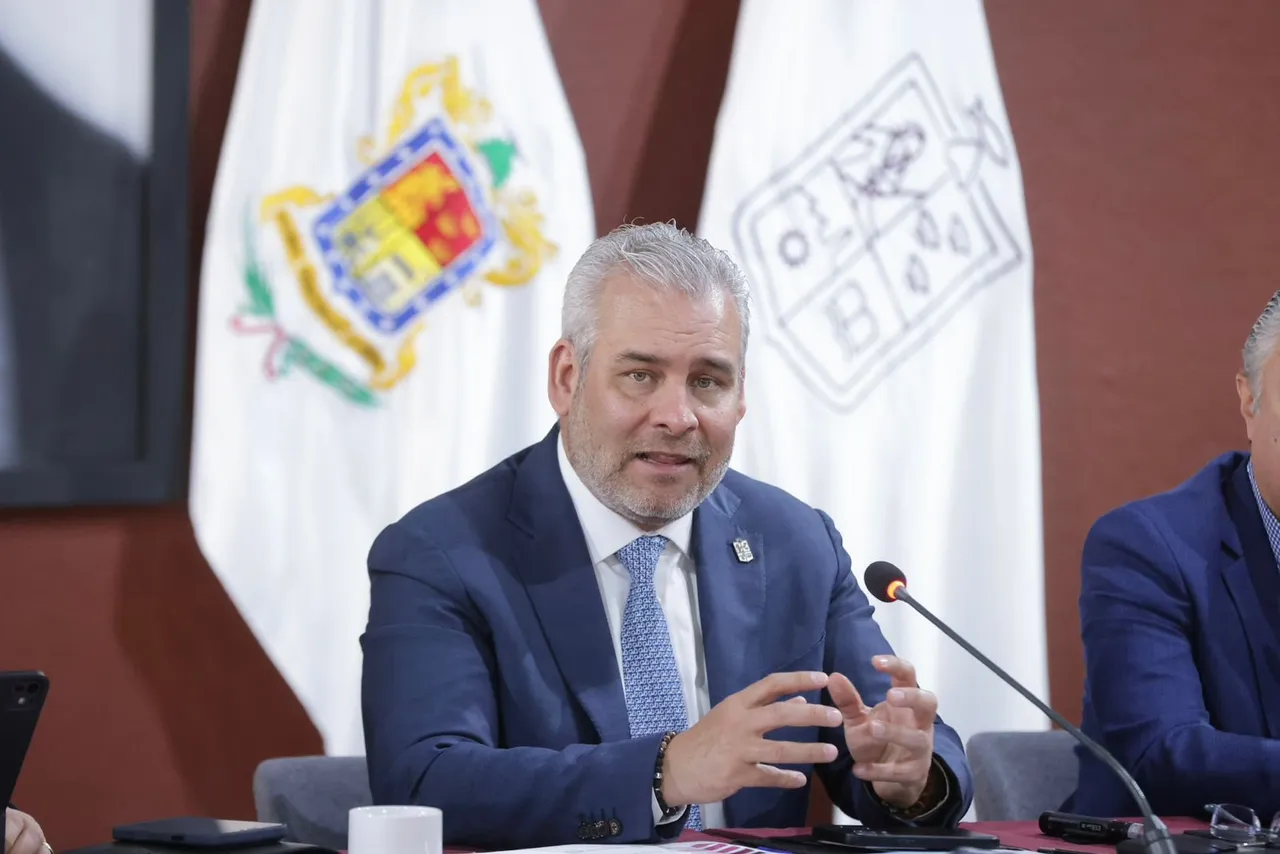 Gobernador de Michoacán alista iniciativa federal para endurecer sanciones contra menores que cometan delitos graves