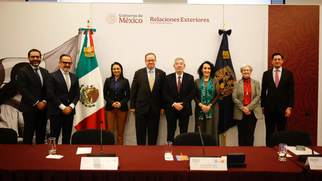 La SRE y la UNAM revisan avances conjuntos a favor de personas migrantes.