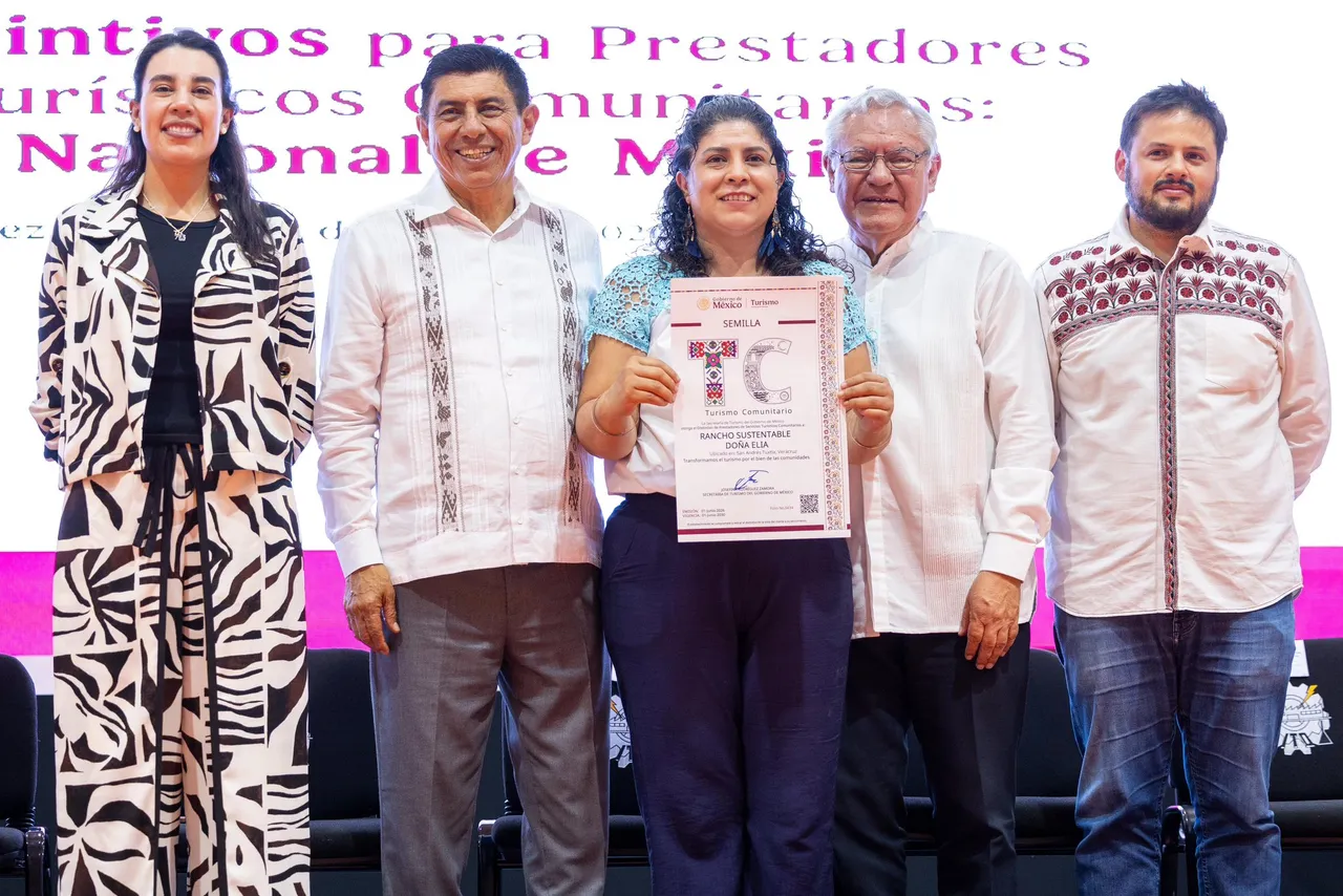 Sectur entrega de 206 distintivos para Prestadores de Servicios Turísticos Comunitarios