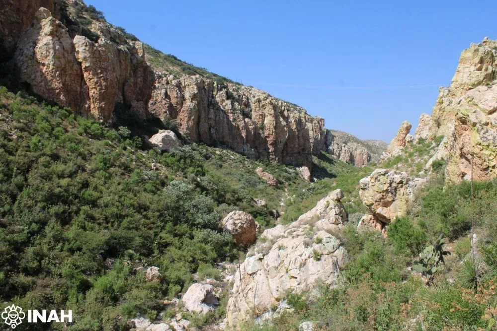 Descubren ocho nuevos sitios de pintura rupestre en Zacatecas con hasta mil 200 años de antigüedad