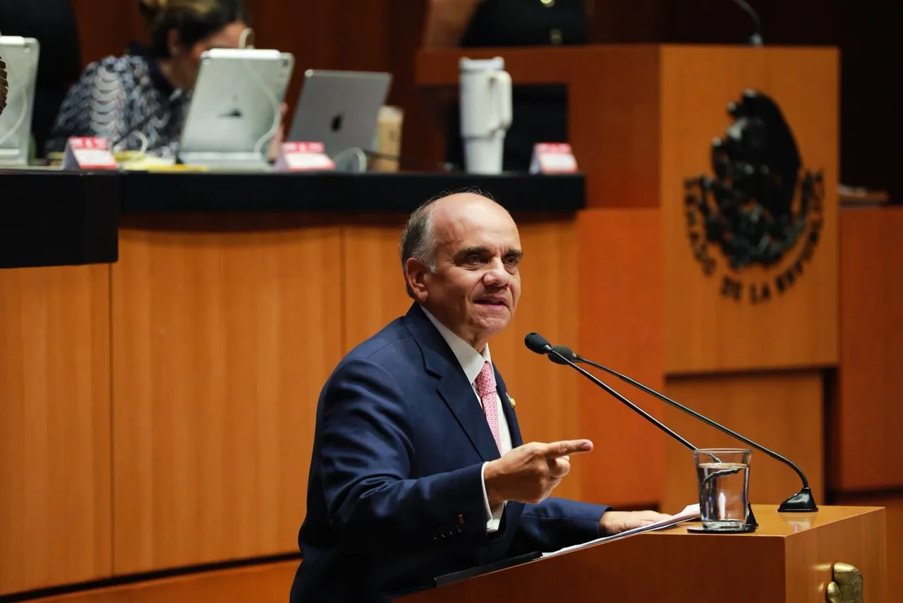 Oposición critica dichos de diputadas de Morena sobre hombres mayores de 45 años