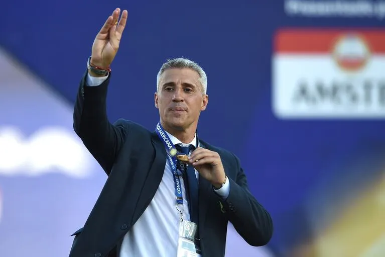 Atlas tendría acuerdo con Hernán Crespo para dirigir al equipo en el Apertura 2026